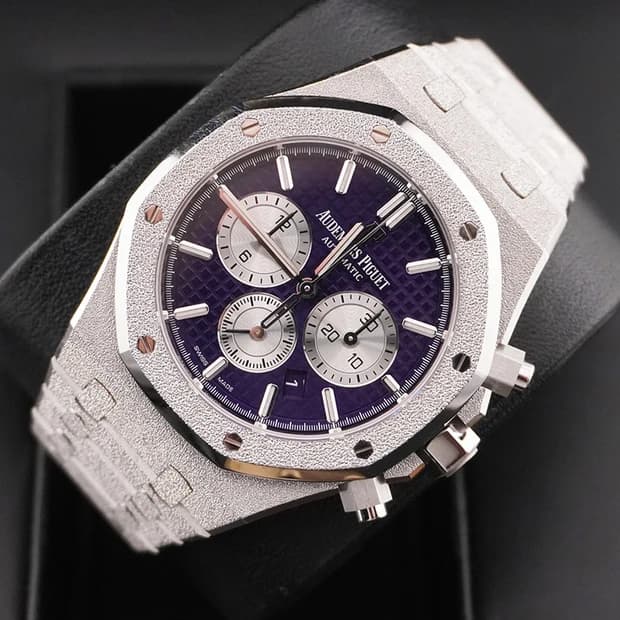 Audemars Piguet Royal Oak Chronograph 26331BC.GG.1224BC.01 Frosted White Gold Purple - Thumbnail 3